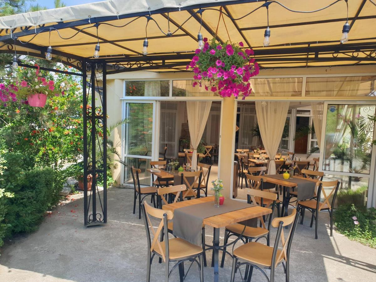 Hotel Feniks Lozenets Esterno foto