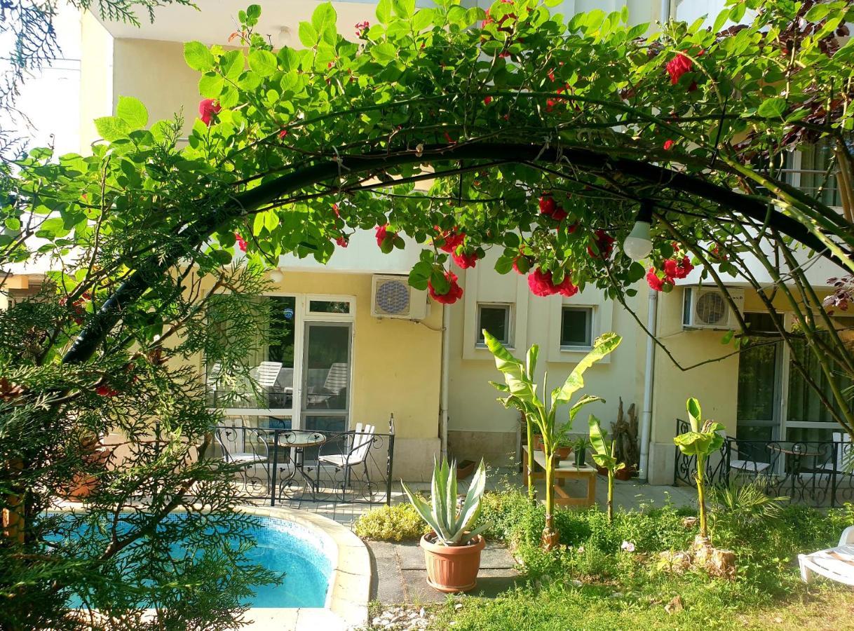 Hotel Feniks Lozenets Esterno foto