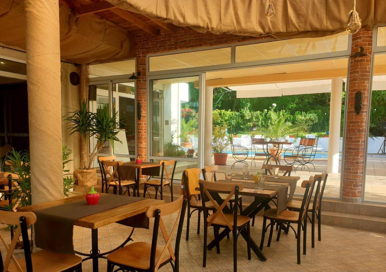 Hotel Feniks Lozenets Esterno foto