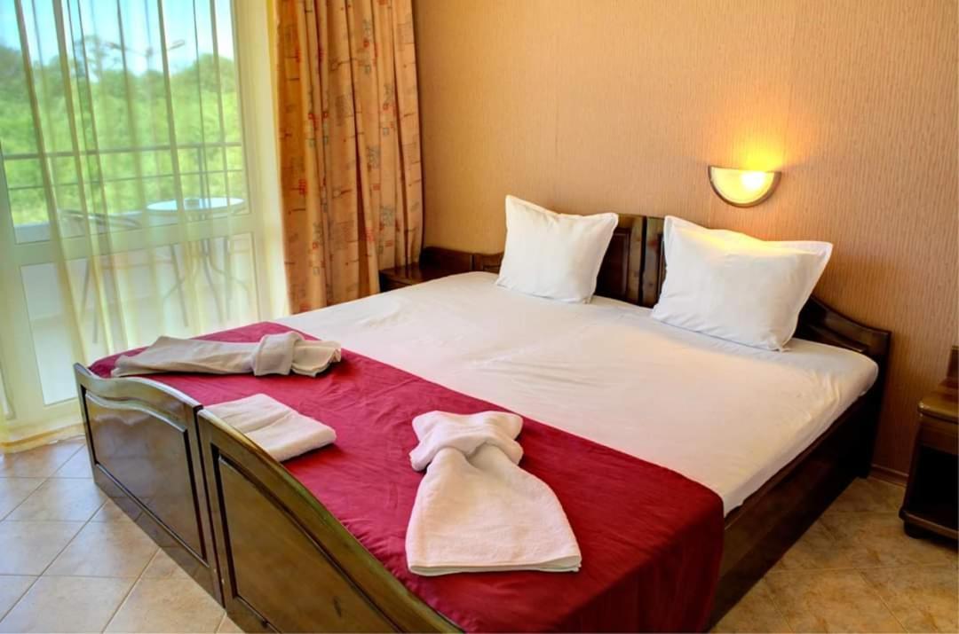 Hotel Feniks Lozenets Esterno foto