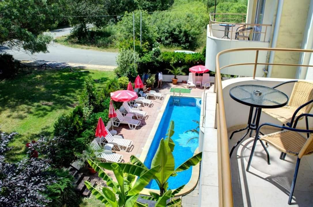 Hotel Feniks Lozenets Esterno foto