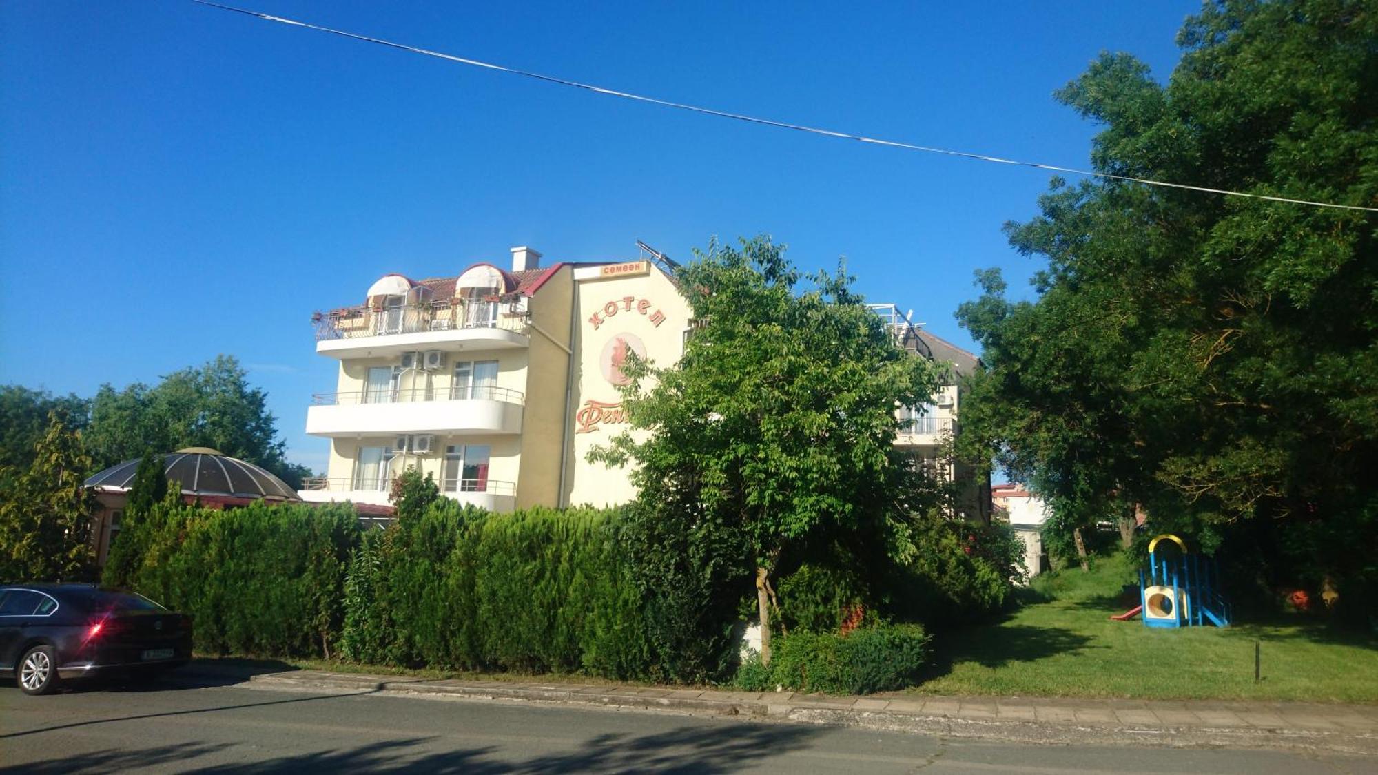 Hotel Feniks Lozenets Esterno foto